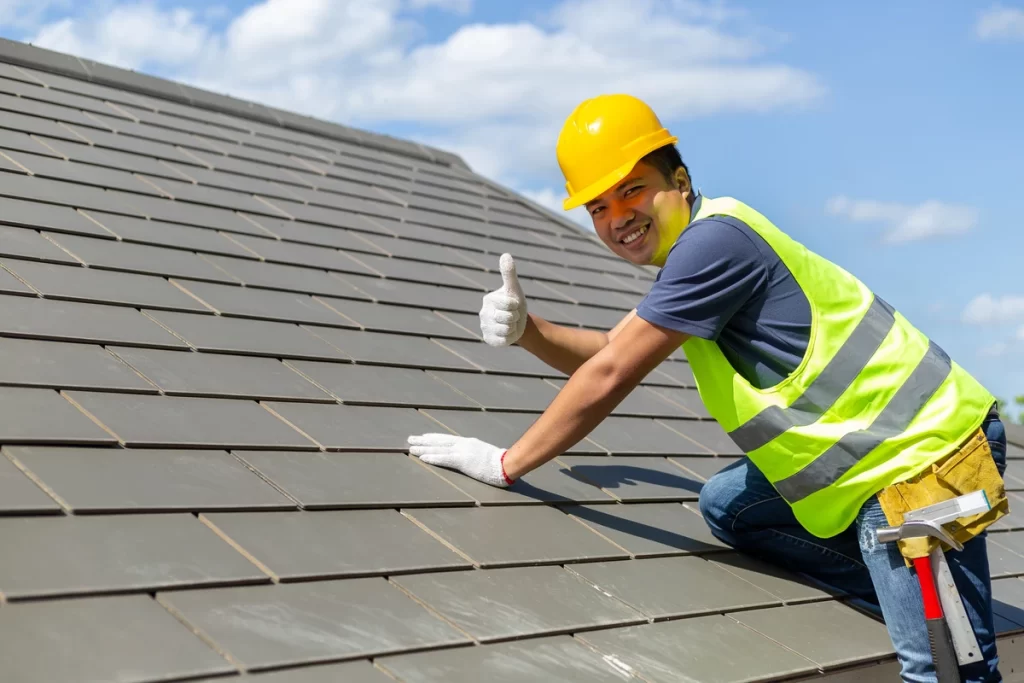 5 Essential Factors to Consider When Hiring a Professional Roofing Company