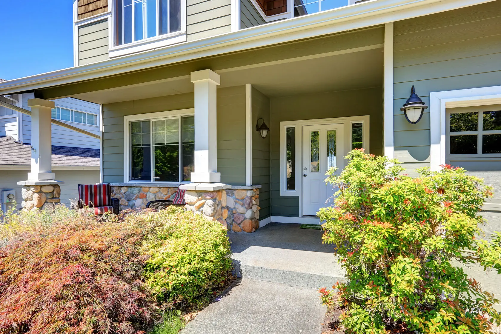 Signs your home needs professional attention before minor problems grow